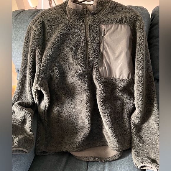 Champion Other - Champion - Men’s Fleece Pullover - Gray - XL - Gently used